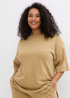 Pitkä paita napakasta trikoosta