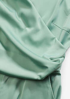 Haalari kiiltävästä satiinista