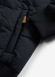 Pusakkamallinen tikattu takki